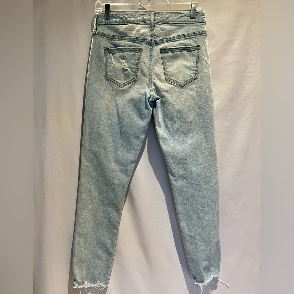 Universal Thread Distressed Mid-Rise Boyfriend Jeans, size 00/24 - Picture 2 of 9